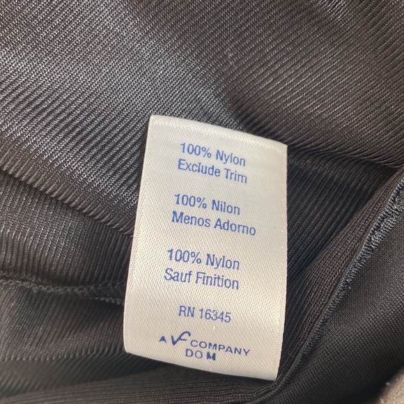 Vintage Vassarette Lingerie/Slip in black. Adjustable straps. Sz 36. - Picture 7 of 7